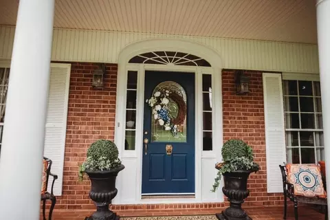 110 Pine St, Barnesville, GA 30204 photo 2