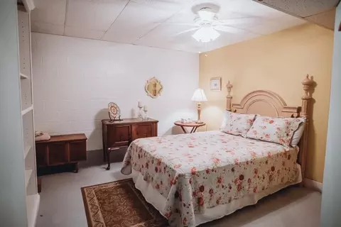 110 Pine St, Barnesville, GA 30204 photo 40