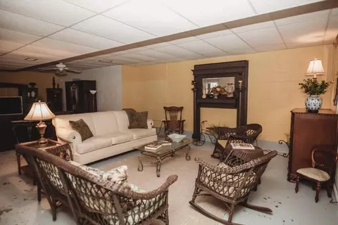 110 Pine St, Barnesville, GA 30204 photo 37