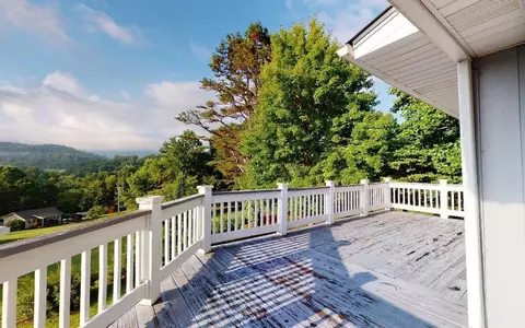 175 W Vineyard, Hayesville, NC 28904 photo 7