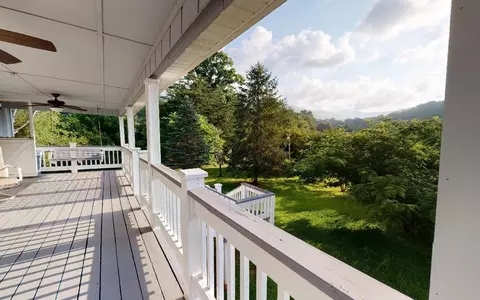 175 W Vineyard, Hayesville, NC 28904 photo 4