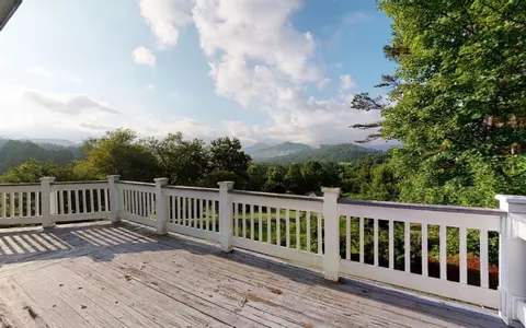 175 W Vineyard, Hayesville, NC 28904 photo 6