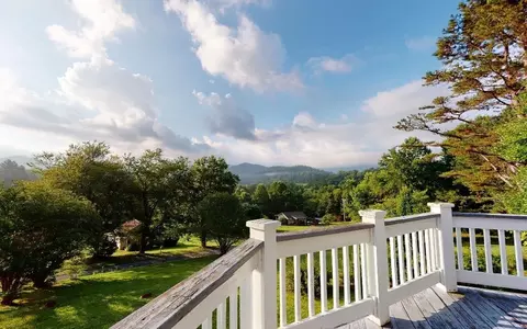 175 W Vineyard, Hayesville, NC 28904 photo 5