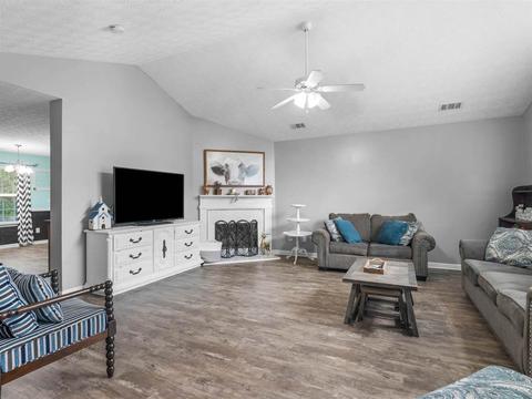 124 Post Oak Dr, Jackson, GA 30233 photo 2