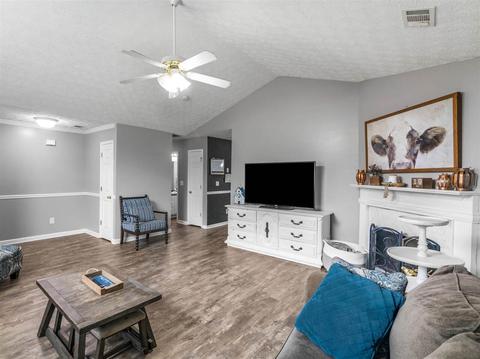 124 Post Oak Dr, Jackson, GA 30233 photo 3