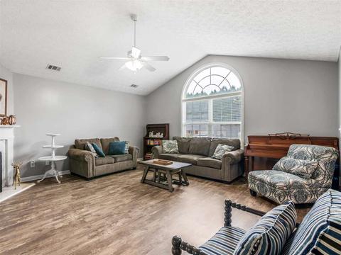 124 Post Oak Dr, Jackson, GA 30233 photo 4