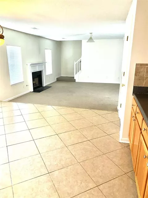 995 Brisley Cir, Hampton, GA 30228 photo 3