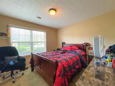 202 Perimeter Dr, Lagrange, GA 30240 photo 9
