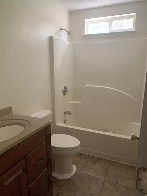 75 Windward Dr, Covington, GA 30016 photo 4