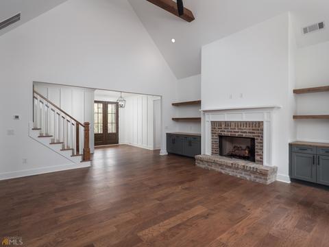 501 Crescent Dr, Forsyth, GA 31029 photo 9