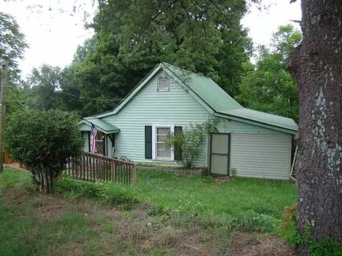 222 Cantrell Ln, Cornelia, GA 30531 photo 2