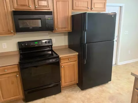 106 Philmont Ct, Lagrange, GA 30240 photo 3