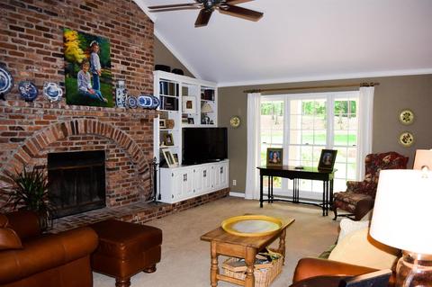 2001 Foxcroft Dr, Lagrange, GA 30240 photo 3