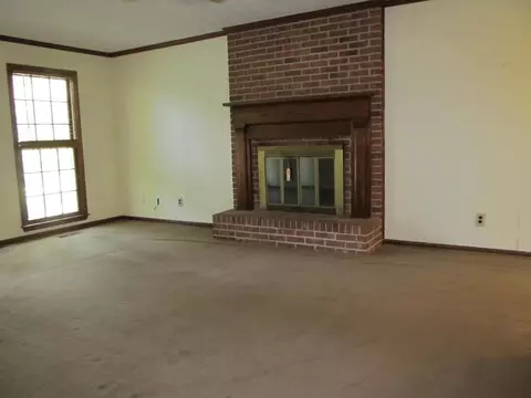 807 Camellia Dr, Lagrange, GA 30240 photo 9