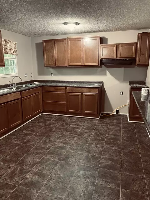 2760 Nancy Dr, Macon, GA 31206 photo 3