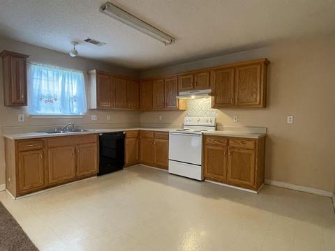 3373 Waggoner Way, Rex, GA 30273 photo 4