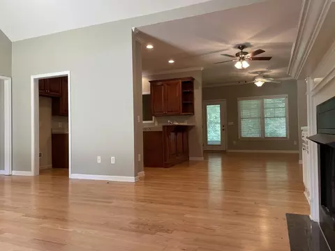 180 Leathea Dr, Lagrange, GA 30241 photo 8