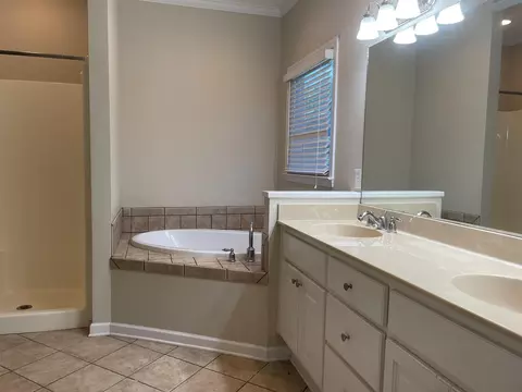 180 Leathea Dr, Lagrange, GA 30241 photo 14