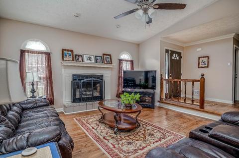 425 Orchard Rd, Rex, GA 30273 photo 4