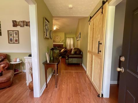 108 Foxdale Dr, Lagrange, GA 30240 photo 2
