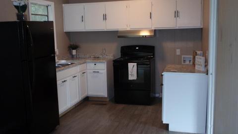 302 Vine St, Dublin, GA 31021 photo 3