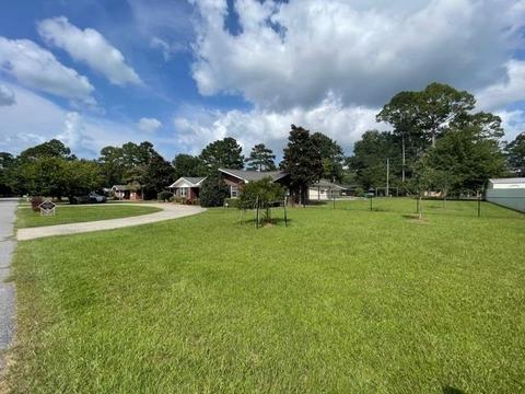 309 Chestnut St, Springfield, GA 31329 photo 4