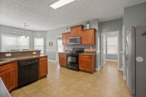 249 Hedgewood Dr, Hampton, GA 30228 photo 9