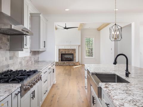 300 Crescent Dr, Forsyth, GA 31029 photo 9