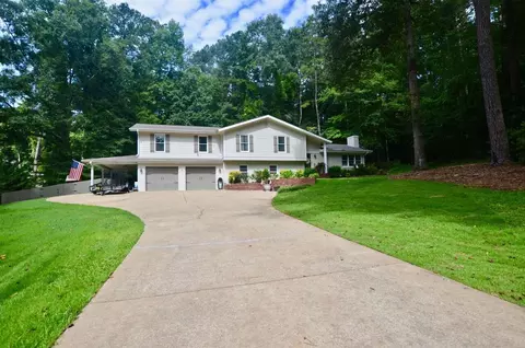 801 Piney Woods Dr, Lagrange, GA 30240 photo 2