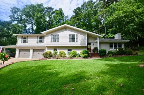 801 Piney Woods Dr, Lagrange, GA 30240 photo 4