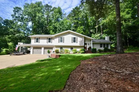801 Piney Woods Dr, Lagrange, GA 30240 photo 3