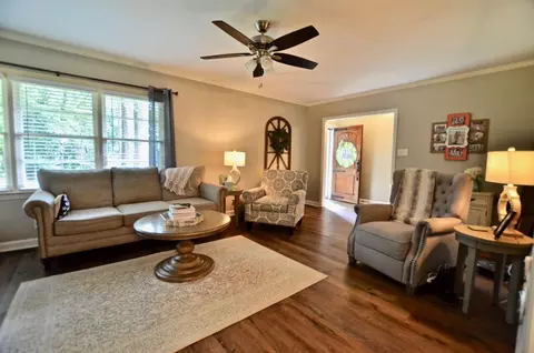 801 Piney Woods Dr, Lagrange, GA 30240 photo 9