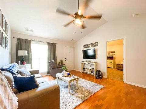 417 Hampton Green Dr, Lagrange, GA 30240 photo 2