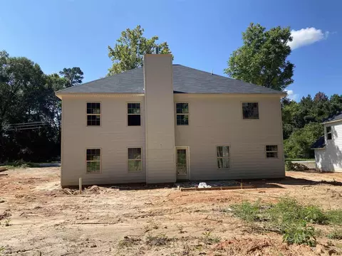 302 E Midland Ave, Winder, GA 30680 photo 2