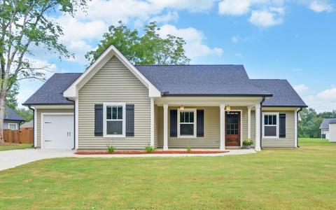 307 Hayes St, Toccoa, GA 30577 photo 1