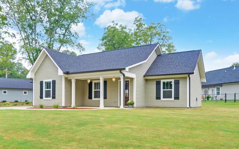307 Hayes St, Toccoa, GA 30577 photo 2