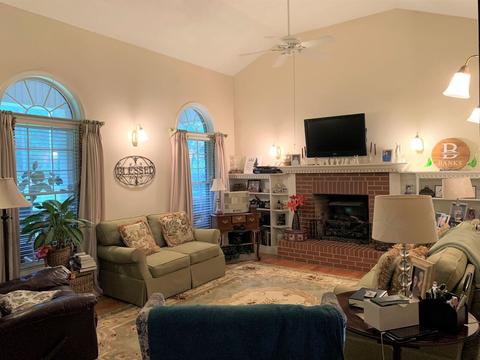 183 Crescent Dr, Toccoa, GA 30577 photo 4