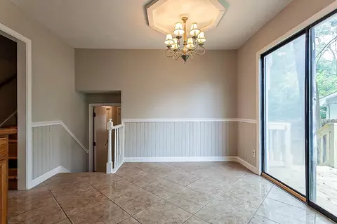 856 Betty Ln, Stone Mountain, GA 30083 photo 6