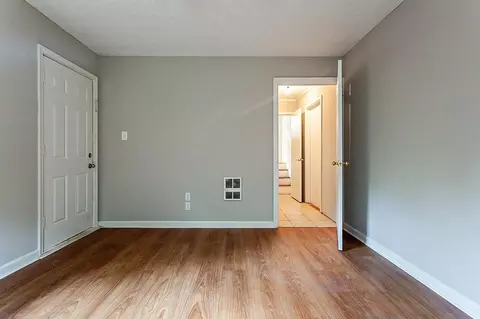 856 Betty Ln, Stone Mountain, GA 30083 photo 13