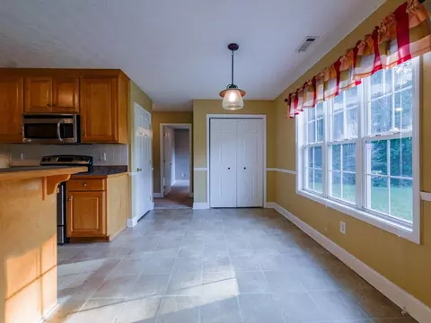 35 Derby Ct, Covington, GA 30016 photo 9