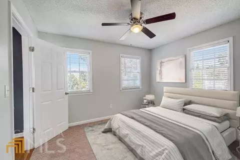33 N Hampton Dr, White, GA 30184 photo 2