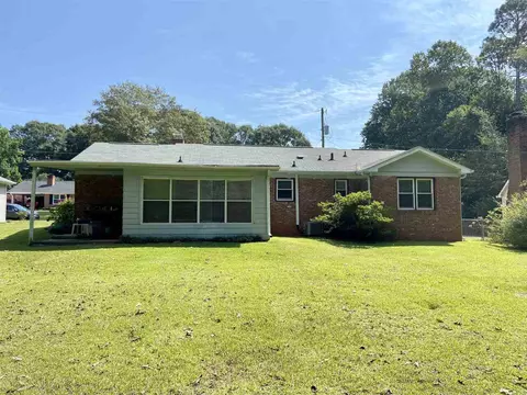104 Glendale Dr, Lagrange, GA 30240 photo 2