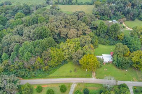 995 Thacker Rd, Clarkesville, GA 30523 photo 2