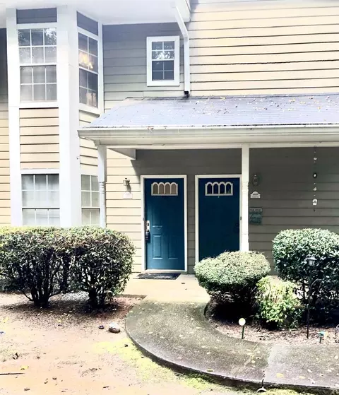 6447 Pinebark Way, Morrow, GA 30260 photo 2