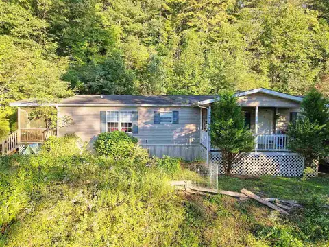 532 Lamb Rd, Dillard, GA 30537 photo 1