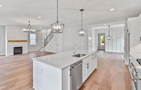 1860 Commons Cir, Chamblee, GA 30341 photo 5