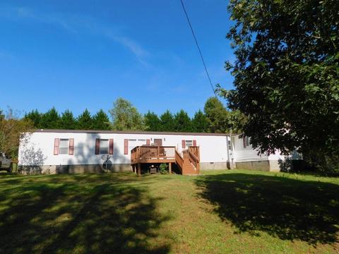 131 Celia Dr, Toccoa, GA 30577 photo 1