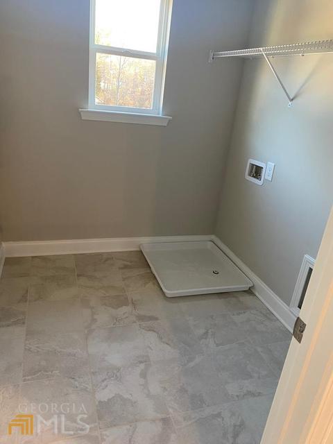 1077 E Doyle St, Toccoa, GA 30577 photo 5