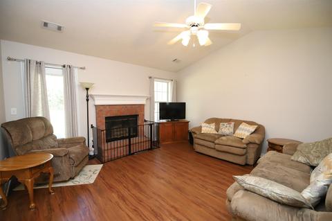 154 Wellington Dr, Lagrange, GA 30241 photo 4