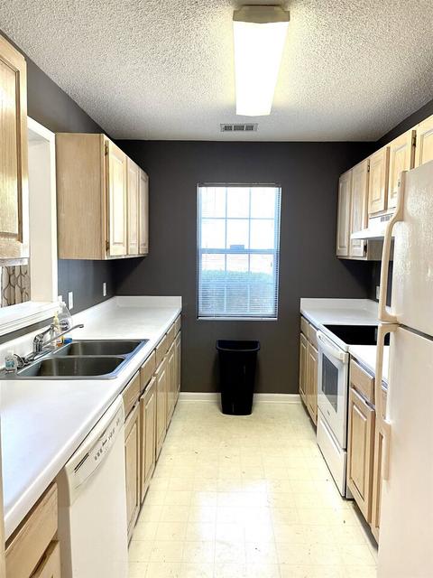 111 Shadow Pond Rd, Dublin, GA 31021 photo 2